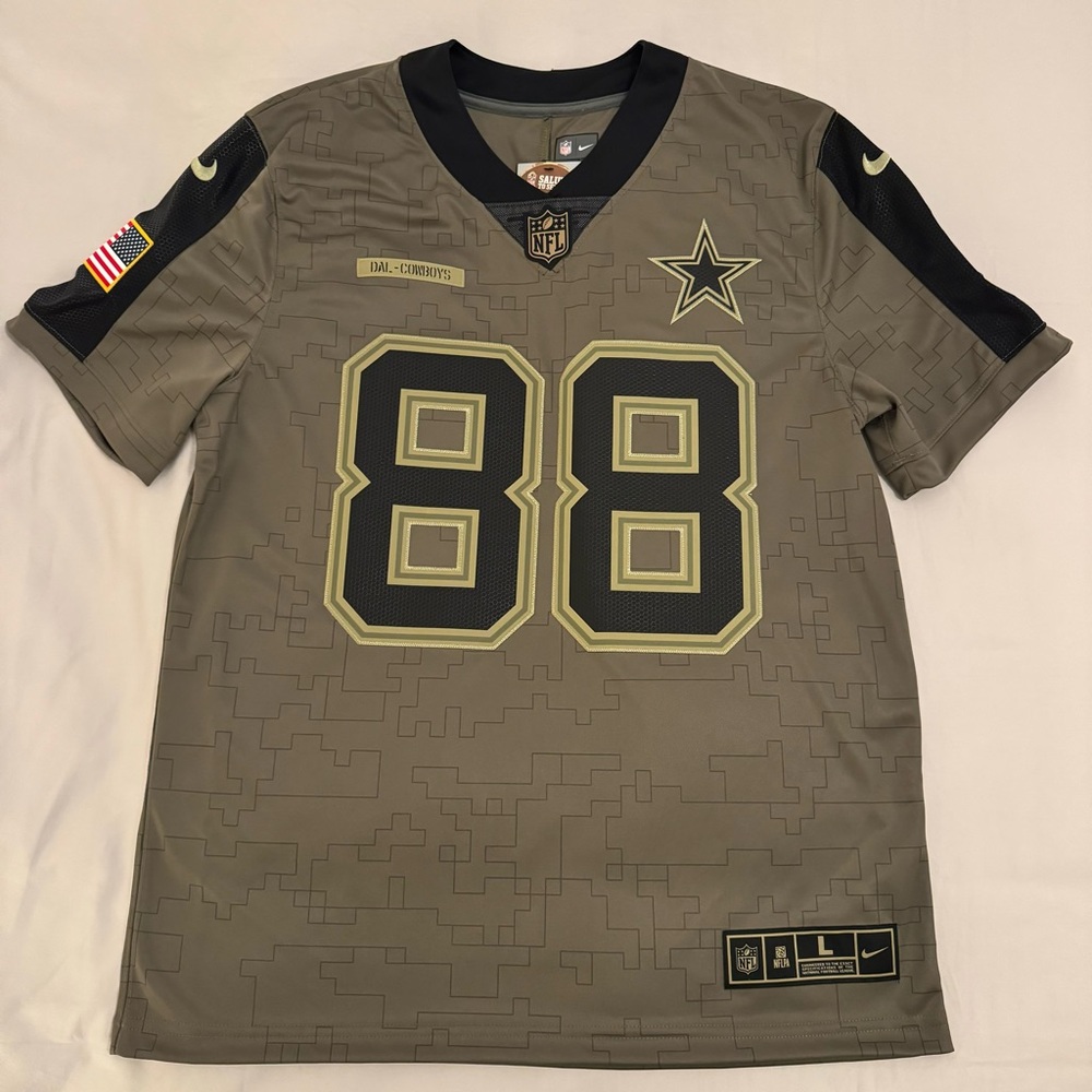 NWT Nike CeeDee Lamb #88 - Dallas Cowboys 2021 Salute To Service Jersey - Large